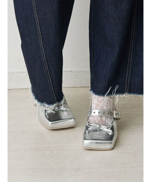 jouetie（ジュエティ）の「カラーサテンバレエパンプス バレエシューズ バレエコア（パンプス・レディース・シルバー/レッド/ブラック・SMALL/MEDIUM）」の6枚目の写真