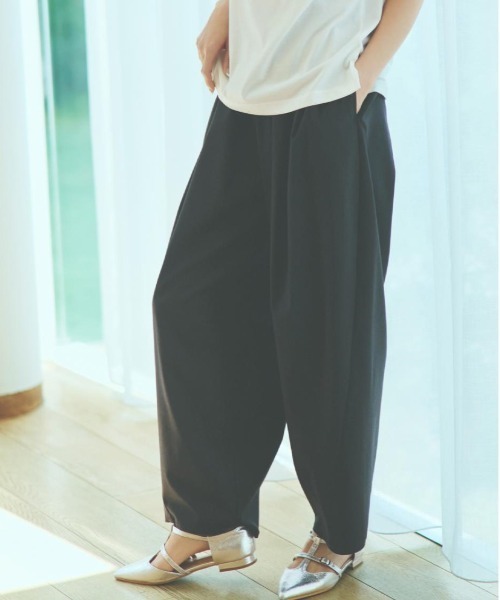 THE SHOP TK (ザ ショップ ティーケー )の「バレルパンツ【洗える】(その他パンツ・レディース・ナチュラル/スミクロ・12/13)」の2枚目の写真