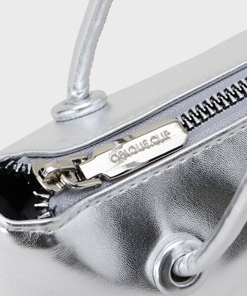 OPAQUE.CLIP(オペークドットクリップ)の「オイル調合皮ワイドデザインバッグ(ショルダーバッグ・レディース・ブラック/シルバー・00)」の14枚目の写真