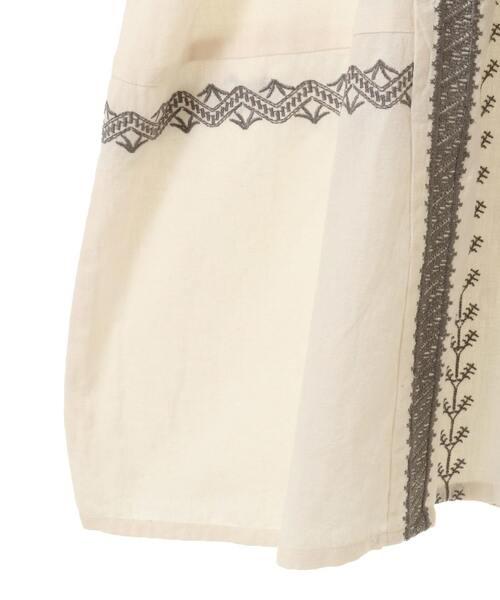 LOGEMENT DE CLAIRE(ロジュモンドクレール)の「【LOURMARIN】コットンリネン刺しゅうワンピース(ワンピース・レディース・ブラック/オフホワイト・FREE)」の12枚目の写真