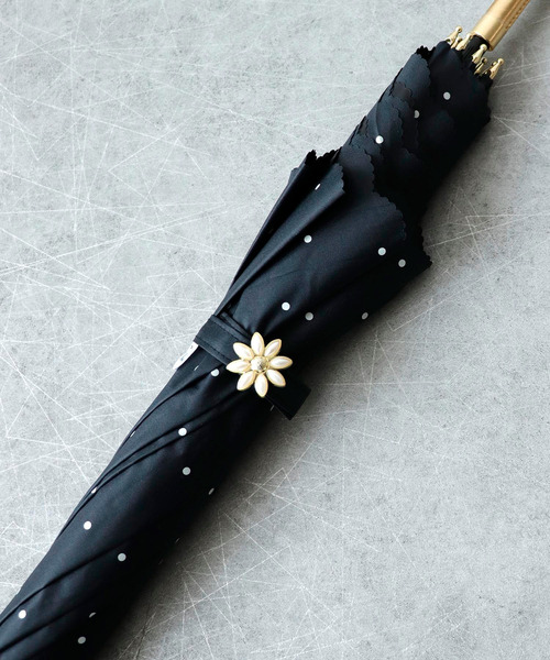 Three Four Time（ｽﾘｰﾌｫｰﾀｲﾑ）の「【Wpc.】DOT FLOWER PINT晴雨兼用長傘　　　＠（長傘・レディース・ブラック/オフホワイト・FREE）」の18枚目の写真