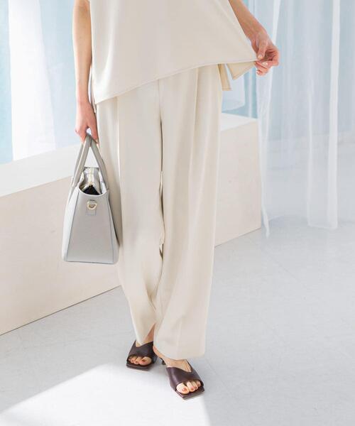 URBAN RESEARCH ROSSO WOMEN（アーバンリサーチ　ロッソ）の「『WEB/一部店舗限定』『撥水』センタープレスイージーパンツ（その他パンツ・レディース・オフホワイト/ブラック・38/36）」の5枚目の写真