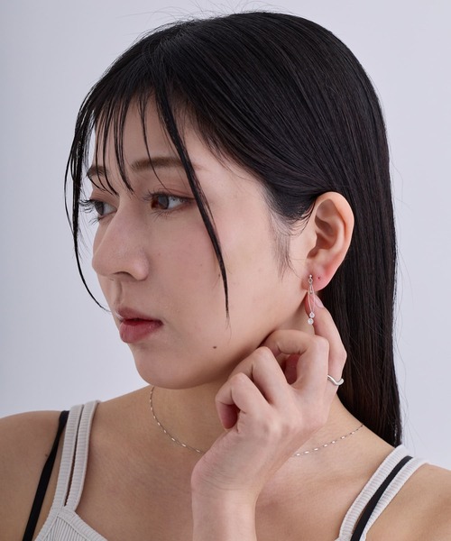 CALIN STANDARD(カリンスタンダード)の「◆金属アレルギー対応◆◆made in japan◆【痛くない】【落ちにくい】【ストレスフリーな着け心地】スウィングキュービックジルコニア ループフィットイヤリング(イヤリング・レディース・ゴールド/ピンクゴールド/シルバー・FREE)」の4枚目の写真