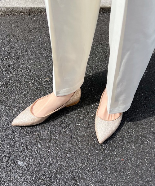 SITTE(シッテ)の「【SITTE】ポインテッドフラットシューズ(パンプス・レディース・ゴールド/シルバー・23.0cm/23.5cm/24.0cm/24.5cm/22.5cm)」の2枚目の写真