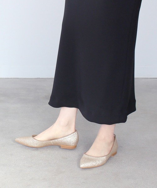 SITTE(シッテ)の「【SITTE】ポインテッドフラットシューズ(パンプス・レディース・ゴールド/シルバー・23.0cm/23.5cm/24.0cm/24.5cm/22.5cm)」の16枚目の写真