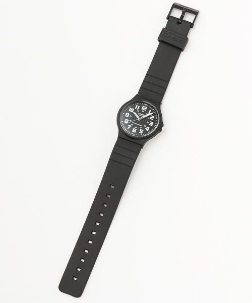 CASIO（カシオ）の「Casio Standard Analog 【WEB限定】（アナログ腕時計・メンズ・ブラック×ホワイト/ブラック系その他/ブラック×ブルー・FREE）」の4枚目の写真