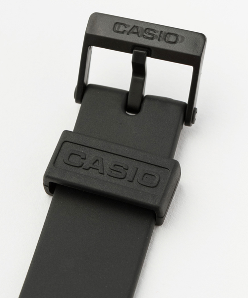 CASIO（カシオ）の「Casio Standard Analog 【WEB限定】（アナログ腕時計・メンズ・ブラック×ホワイト/ブラック系その他/ブラック×ブルー・FREE）」の8枚目の写真