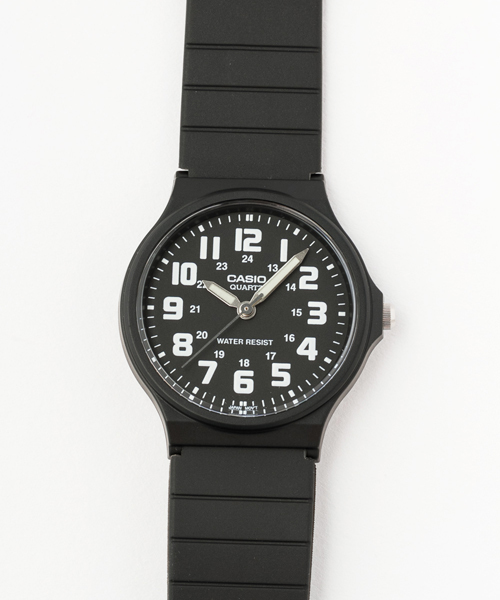 CASIO（カシオ）の「Casio Standard Analog 【WEB限定】（アナログ腕時計・メンズ・ブラック×ホワイト/ブラック系その他/ブラック×ブルー・FREE）」の10枚目の写真