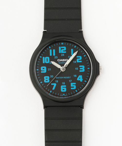 CASIO（カシオ）の「Casio Standard Analog 【WEB限定】（アナログ腕時計・メンズ・ブラック×ホワイト/ブラック系その他/ブラック×ブルー・FREE）」の12枚目の写真