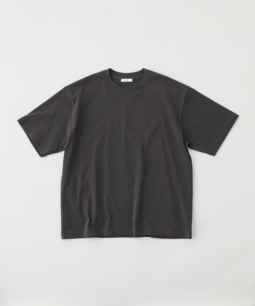 ATON(エイトン)の「ATON (エイトン) FRESCA PLATE LOOSE FIT T-SHIRT KKAGGM0040(Tシャツ/カットソー・メンズ・チャコールグレー/ネイビー/ホワイト・6/4)」の2枚目の写真