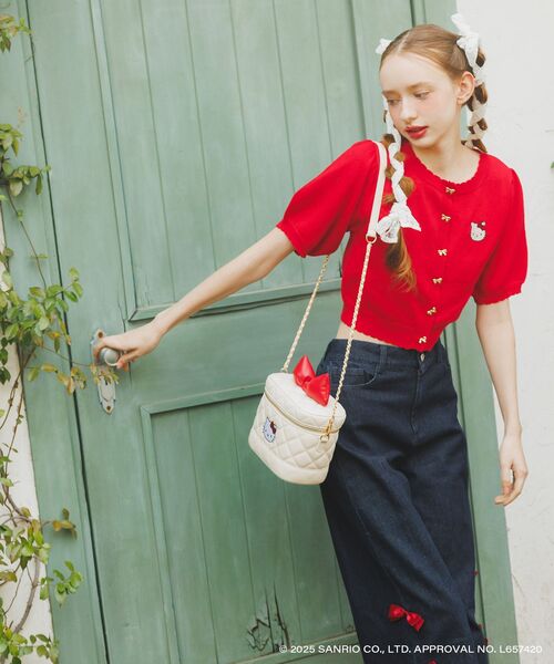 MAJESTIC LEGON（マジェスティックレゴン）の「ハローキティ キルティングバニティ（ショルダーバッグ・レディース・アイボリー・FREE）」の3枚目の写真