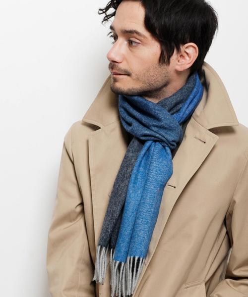 green label relaxing(グリーンレーベルリラクシング)の「II W GRADATION SLD マフラー◆(マフラー・メンズ・ダークグレー/ワインレッド/ネイビー・フリー)」の3枚目の写真