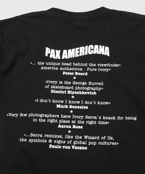 ADAM ET ROPE'（アダムエロペ）の「《別注》【Ivory Serra/アイボリー セラ】Tee- Shelter Serra and Jake at derby park（Tシャツ/カットソー・メンズ・ホワイト/ブラック・M/L）」の8枚目の写真