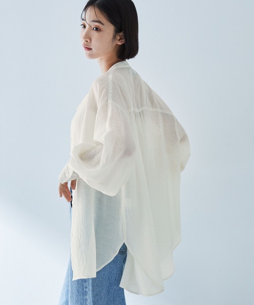 MONO-MART（モノマート）の「<接触冷感/ウォッシャブル/速乾>シアーボリュームスリーブバンドカラー長袖シャツ（シャツ/ブラウス・レディース・チャコール/ブルー系/ピンク系/ライトグリーン/ベージュ系/アイボリー・FREE）」の10枚目の写真