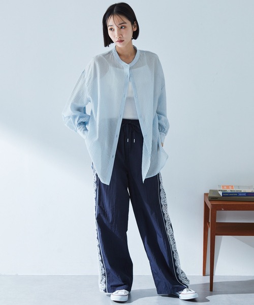 MONO-MART（モノマート）の「<接触冷感/ウォッシャブル/速乾>シアーボリュームスリーブバンドカラー長袖シャツ（シャツ/ブラウス・レディース・チャコール/ブルー系/ピンク系/ライトグリーン/ベージュ系/アイボリー・FREE）」の21枚目の写真