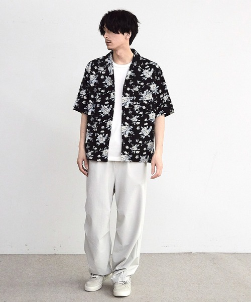 RATTLE TRAP(ラトルトラップ)の「フラワープリントクレープオープンカラー半(シャツ/ブラウス・メンズ・ブラック・M/L)」の3枚目の写真