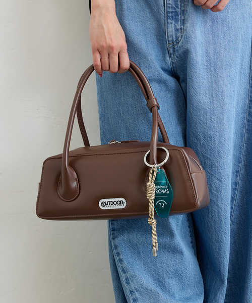 U by SPICK&SPAN（ユーバイスピックアンドスパン）の「OUTDOOR/アウトドア 別注LONG HANDLE BAG（ボストンバッグ・レディース・ベージュ/ブラウン・FREE）」の2枚目の写真