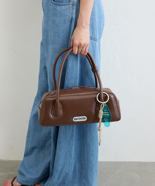 U by SPICK&SPAN（ユーバイスピックアンドスパン）の「OUTDOOR/アウトドア 別注LONG HANDLE BAG（ボストンバッグ・レディース・ベージュ/ブラウン・FREE）」の12枚目の写真