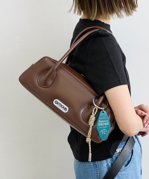 U by SPICK&SPAN（ユーバイスピックアンドスパン）の「OUTDOOR/アウトドア 別注LONG HANDLE BAG（ボストンバッグ・レディース・ベージュ/ブラウン・FREE）」の11枚目の写真