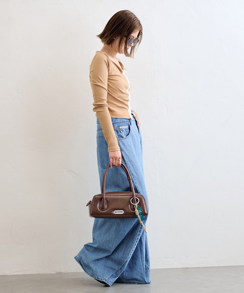 U by SPICK&SPAN（ユーバイスピックアンドスパン）の「OUTDOOR/アウトドア 別注LONG HANDLE BAG（ボストンバッグ・レディース・ベージュ/ブラウン・FREE）」の5枚目の写真