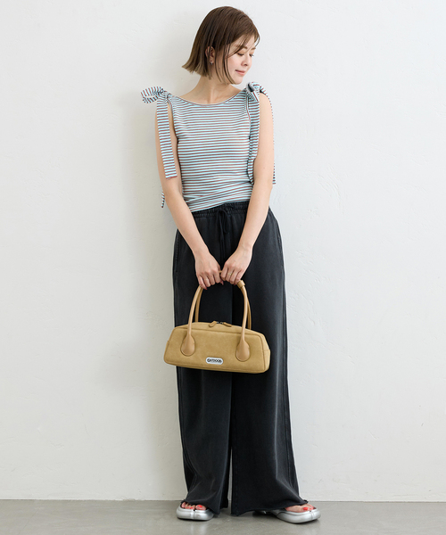 U by SPICK&SPAN（ユーバイスピックアンドスパン）の「OUTDOOR/アウトドア 別注LONG HANDLE BAG（ボストンバッグ・レディース・ベージュ/ブラウン・FREE）」の4枚目の写真