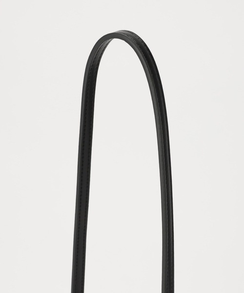 ADD CULUMN（アドカラム）の「【ADD CULUMN】FIGRE POCHET（ショルダーバッグ・レディース・ブラック/ボルドー・フリー）」の3枚目の写真