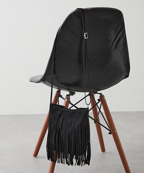 Another Branch olive des olive（アナザーブランチオリーブデオリーブ）の「【コーデを格上げ】ショルダーフリンジバッグ（ショルダーバッグ・レディース・キャメル/ブラック・FREE）」の11枚目の写真