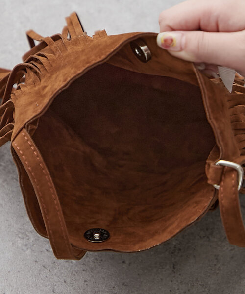 Another Branch olive des olive（アナザーブランチオリーブデオリーブ）の「【コーデを格上げ】ショルダーフリンジバッグ（ショルダーバッグ・レディース・キャメル/ブラック・FREE）」の6枚目の写真