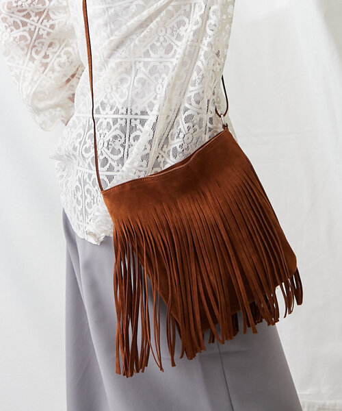 Another Branch olive des olive（アナザーブランチオリーブデオリーブ）の「【コーデを格上げ】ショルダーフリンジバッグ（ショルダーバッグ・レディース・キャメル/ブラック・FREE）」の5枚目の写真