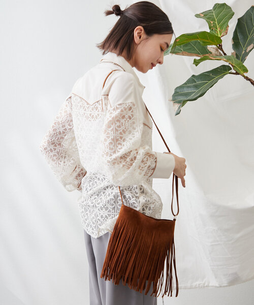 Another Branch olive des olive（アナザーブランチオリーブデオリーブ）の「【コーデを格上げ】ショルダーフリンジバッグ（ショルダーバッグ・レディース・キャメル/ブラック・FREE）」の3枚目の写真