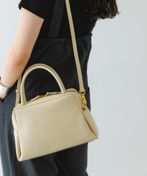 RODE SKO（ロデスコ）の「tov　PETAL M（ハンドバッグ・レディース・ブラック/アイボリー・-）」の3枚目の写真