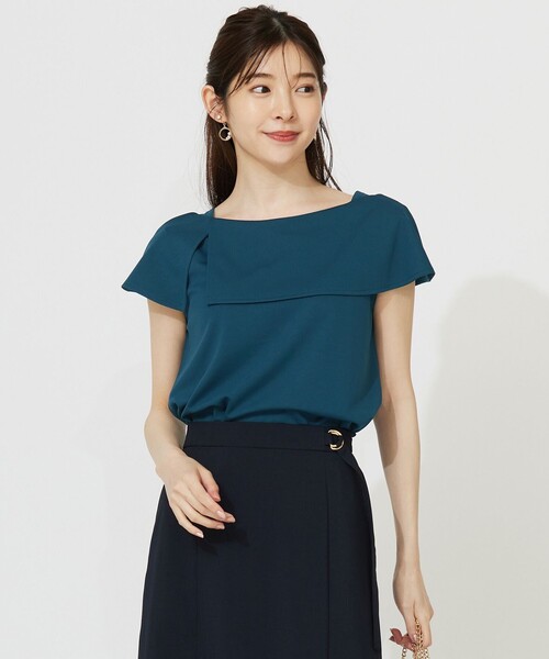 ANY SIS(エニィスィス)の「ケープディテール カットソー(Tシャツ/カットソー・レディース・レッド系/ホワイト系/ブラック系/ダークグリーン系・2)」の1枚目の写真