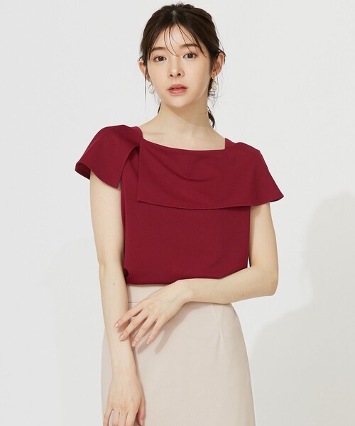 ANY SIS(エニィスィス)の「ケープディテール カットソー(Tシャツ/カットソー・レディース・レッド系/ホワイト系/ブラック系/ダークグリーン系・2)」の4枚目の写真