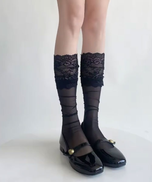 Mayree（メイリー）の「【urge select】シアー レース切り替え ハイソックス（ソックス/靴下・レディース・チャコール/ブラック/ホワイト・FREE）」の6枚目の写真