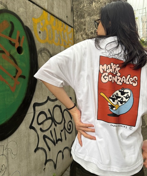 Mark Gonzales(マーク・ゴンザレス)の「【MARK GONZALES/マークゴンザレス 別注】ロゴプリント オーバーサイズTシャツ(Tシャツ/カットソー・メンズ・ブラック/ホワイト・LL/L/M/S)」の8枚目の写真