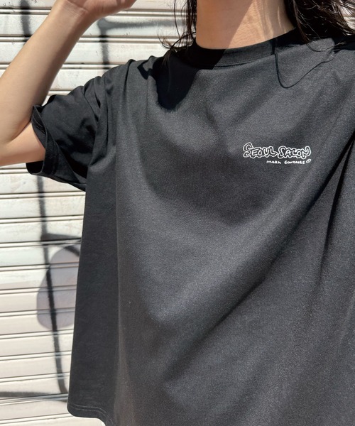 Mark Gonzales(マーク・ゴンザレス)の「【MARK GONZALES/マークゴンザレス 別注】ロゴプリント オーバーサイズTシャツ(Tシャツ/カットソー・メンズ・ブラック/ホワイト・LL/L/M/S)」の3枚目の写真