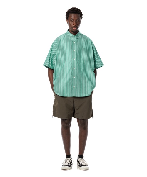 Sandinista（サンディニスタ）の「Stripe Oversized Pocket S/S Shirt / オーバーサイズサングラスポケット入りストライプ半袖シャツ（シャツ/ブラウス・メンズ・グリーン/レッド・MEDIUM/LARGE）」の10枚目の写真