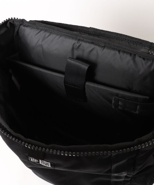 NEW ERA（ニューエラ）の「NEW ERA Box Pack（バックパック/リュック・メンズ・ブラック・7）」の3枚目の写真