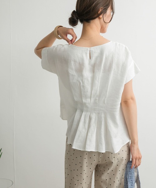 URBAN RESEARCH DOORS（アーバンリサーチドアーズ）の「リネンバックタックブラウス（シャツ/ブラウス・レディース・オフホワイト/パープル系その他/マスタード/ネイビー・MEDIUM）」の6枚目の写真