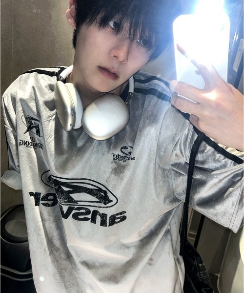 COSYHARU(コシハル)の「フェレンディベロアトラックラウンド半袖Tシャツ(Tシャツ/カットソー・メンズ・シルバー/ブルー/クリーム/ブラック/ネイビー・FREE)」の20枚目の写真