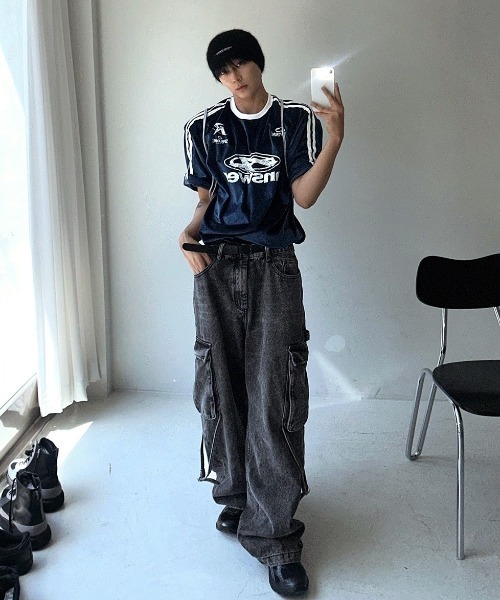 COSYHARU(コシハル)の「フェレンディベロアトラックラウンド半袖Tシャツ(Tシャツ/カットソー・メンズ・シルバー/ブルー/クリーム/ブラック/ネイビー・FREE)」の13枚目の写真