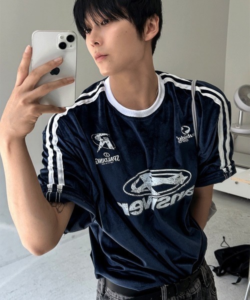 COSYHARU(コシハル)の「フェレンディベロアトラックラウンド半袖Tシャツ(Tシャツ/カットソー・メンズ・シルバー/ブルー/クリーム/ブラック/ネイビー・FREE)」の11枚目の写真