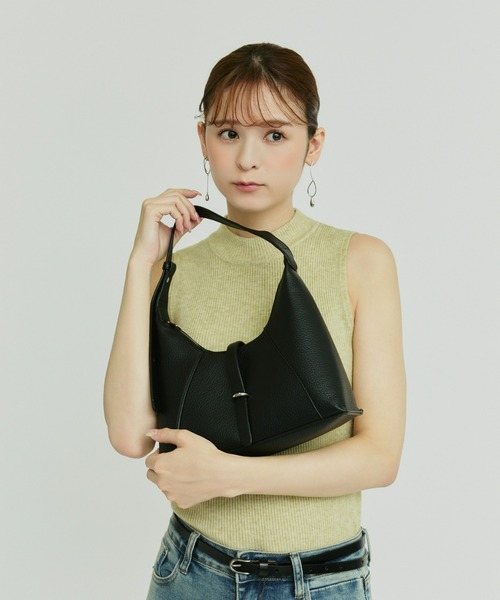 Olu.（オルドット）の「スクエアベルトハンドバッグ（ハンドバッグ・レディース・アイボリー/ブラック/グレイッシュベージュ・FREE）」の4枚目の写真