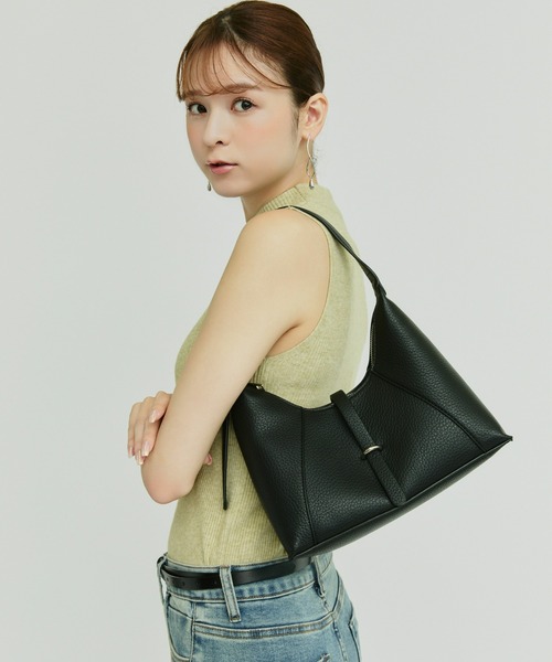 Olu.（オルドット）の「スクエアベルトハンドバッグ（ハンドバッグ・レディース・アイボリー/ブラック/グレイッシュベージュ・FREE）」の5枚目の写真