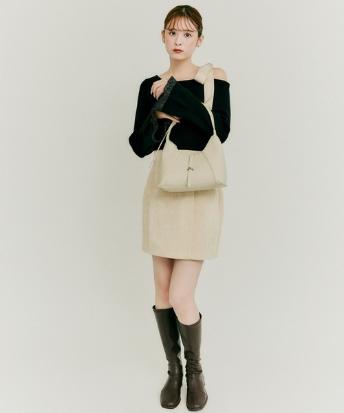 Olu.（オルドット）の「スクエアベルトハンドバッグ（ハンドバッグ・レディース・アイボリー/ブラック/グレイッシュベージュ・FREE）」の10枚目の写真