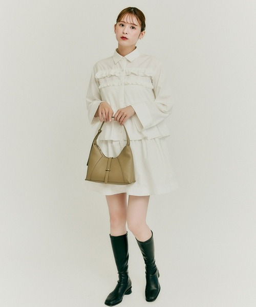 Olu.（オルドット）の「スクエアベルトハンドバッグ（ハンドバッグ・レディース・アイボリー/ブラック/グレイッシュベージュ・FREE）」の11枚目の写真