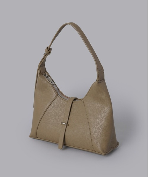 Olu.（オルドット）の「スクエアベルトハンドバッグ（ハンドバッグ・レディース・アイボリー/ブラック/グレイッシュベージュ・FREE）」の15枚目の写真