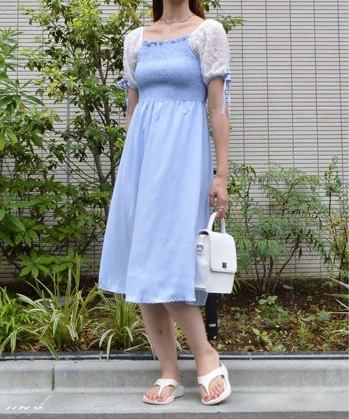 &soiree(アンドソワレ)の「【&soiree】シャーリングリボンワンピース(ワンピース・レディース・サックスブルー・MEDIUM)」の3枚目の写真