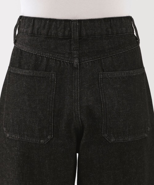 無印良品（ムジルシリョウヒン）の「婦人　木の実から作ったカポック混　デニムバレルパンツ　黒（デニムパンツ・レディース・ブラック・S/M/XL）」の6枚目の写真