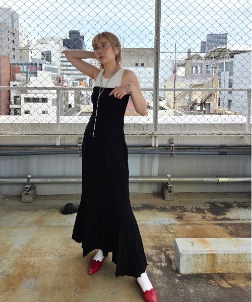 セール】PLEATS CORSET KNIT SKIRT（スカート）｜Ameri（アメリ）の  